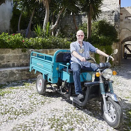 Helios Garden Boutique 아파트 Rhodes City